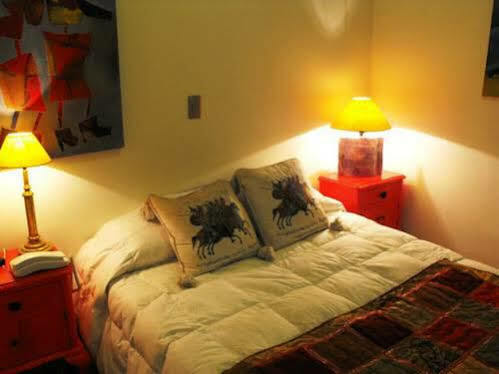 Hostal El Raco Santiago Buitenkant foto